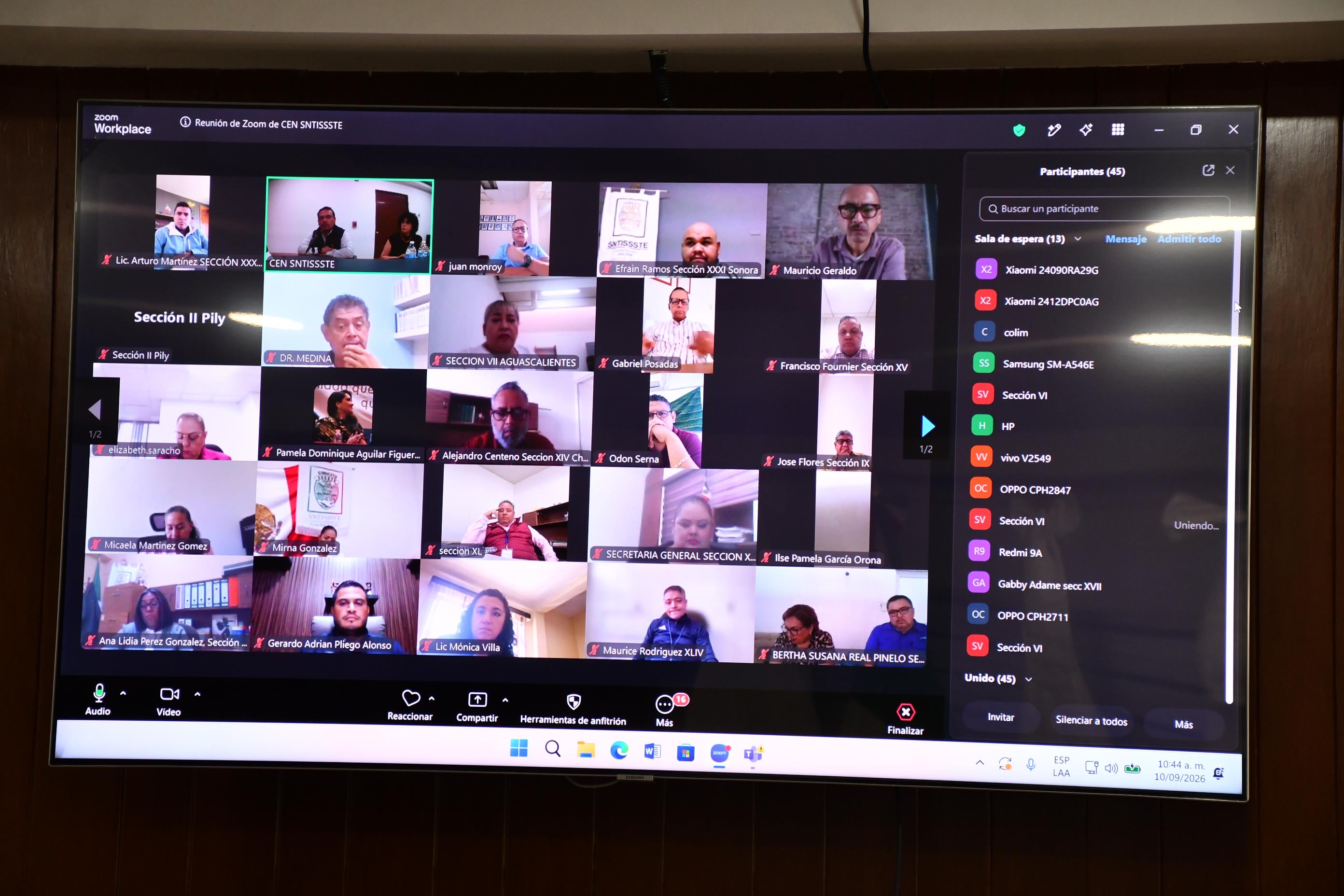 Reunión a distancia con los 49 Secretarios Generales Seccionales